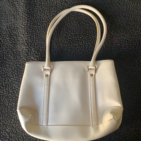 Lightly Used White Liz Claiborne Purse - Picture 5 of 5